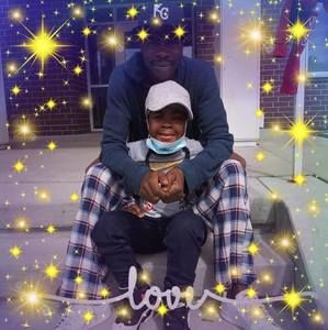 Meet your Posher, Emmanuel